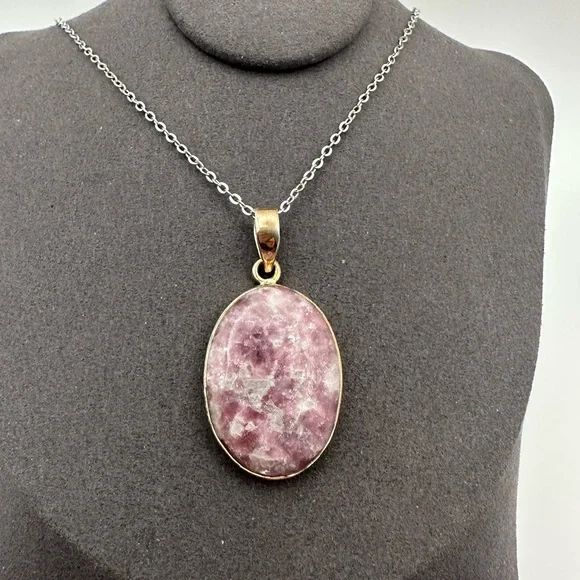 Oval Sparkling Pink Tourmaline Quartz Pendant in Silver 925 Setting on Chain - Picture 5 of 15